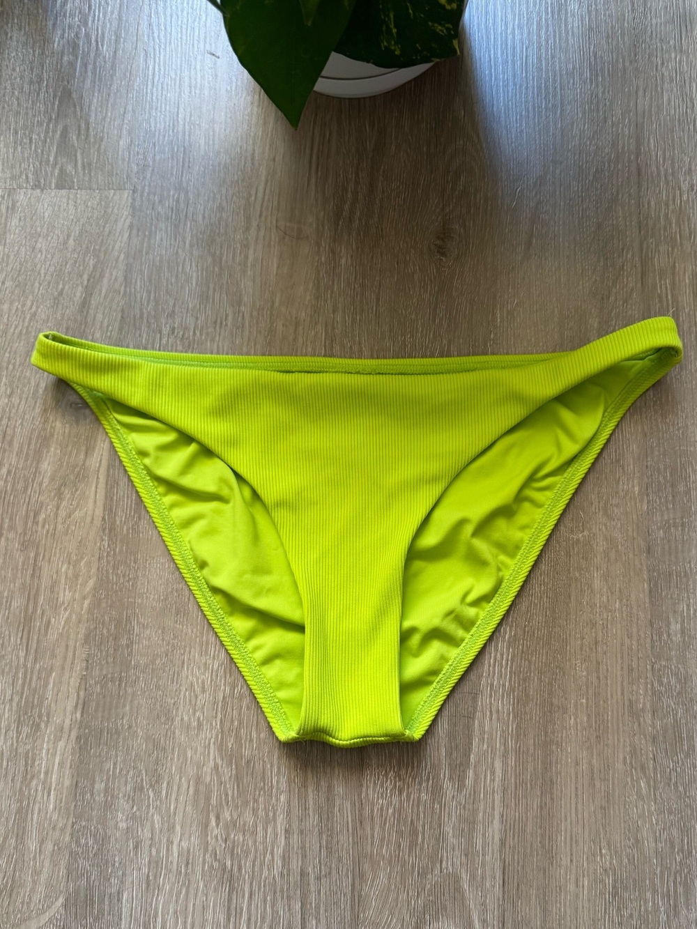 L Space Neon Green bikini Bottoms size M